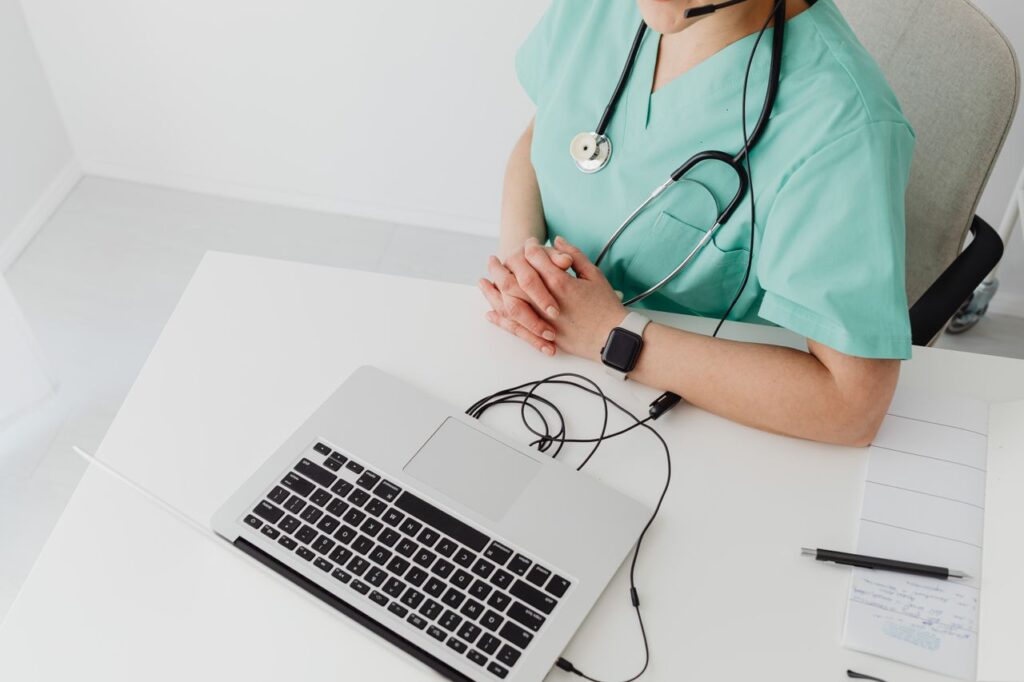 Atendimento por WhatsApp para clínicas como organizar a comunicação com pacientes